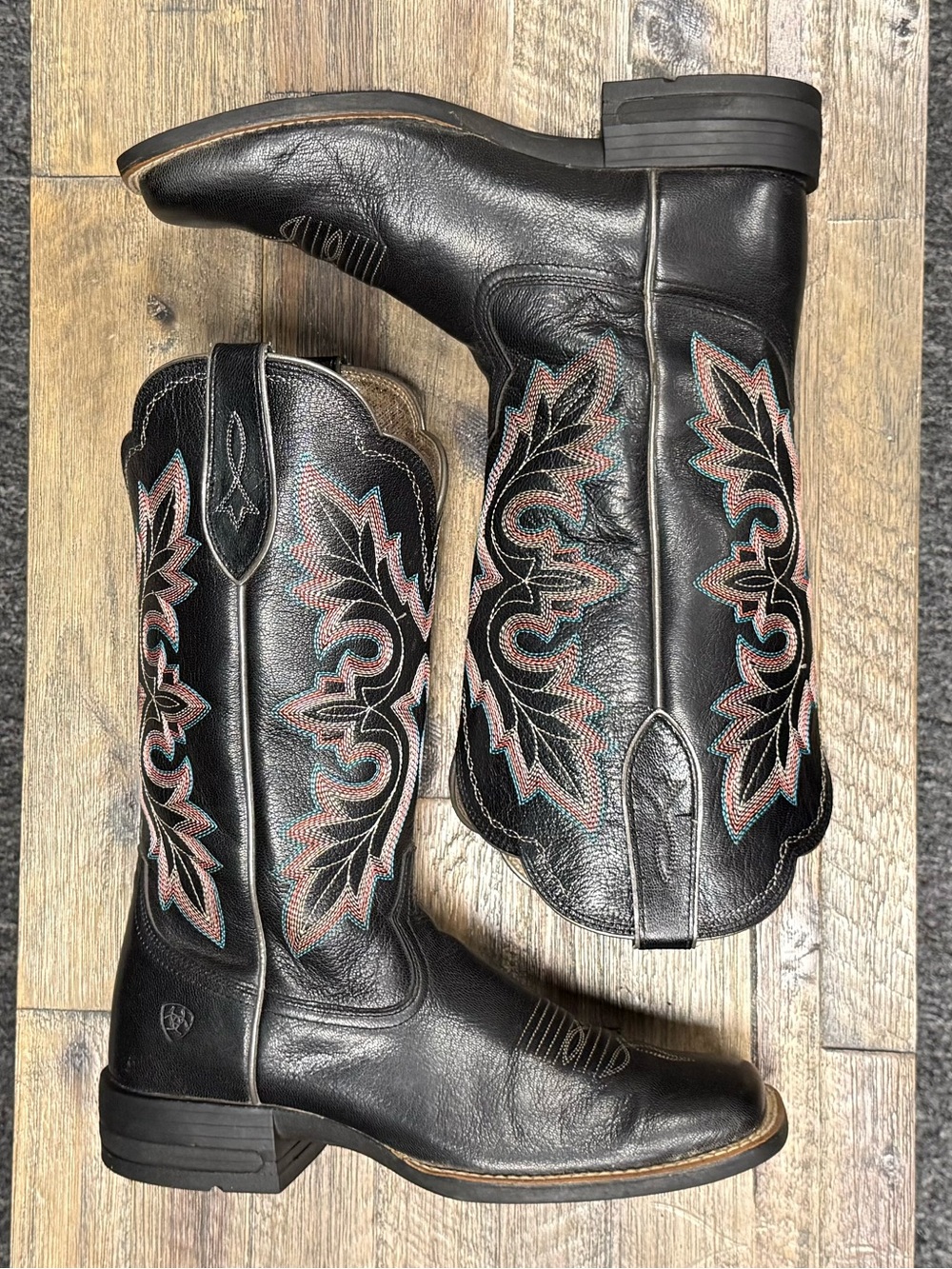 ARIAT WOMEN'S BREAKOUT JACKAL WESTERN BOOTS - BLACK SQUARE TOE SIZE 9.5 - Picture 2 of 7